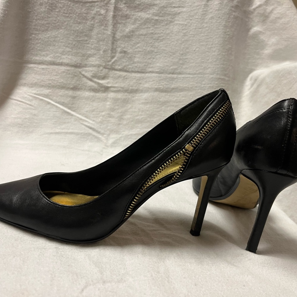 Marc fisher pointed shoes.